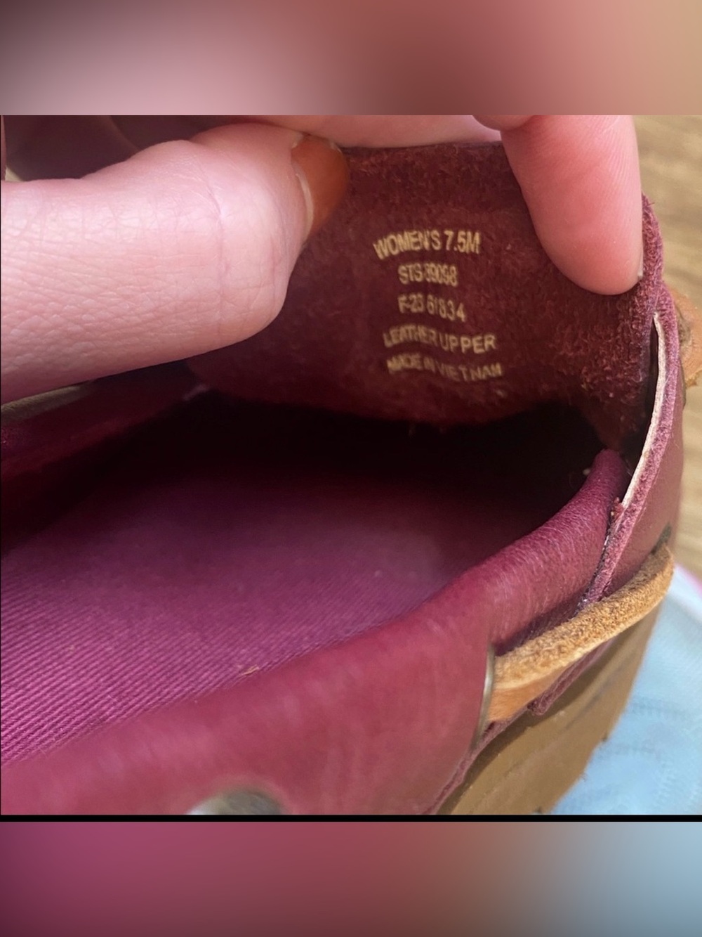 Sperry Burgundy Leather Lug Sole Boat Shoes with Tan Laces 7.5 GUC - Picture 3 of 6